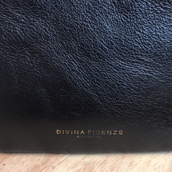 ⭐️ DIVINA FIRENZE Italian Leather Mini Bucket Bag - Picture 5 of 12